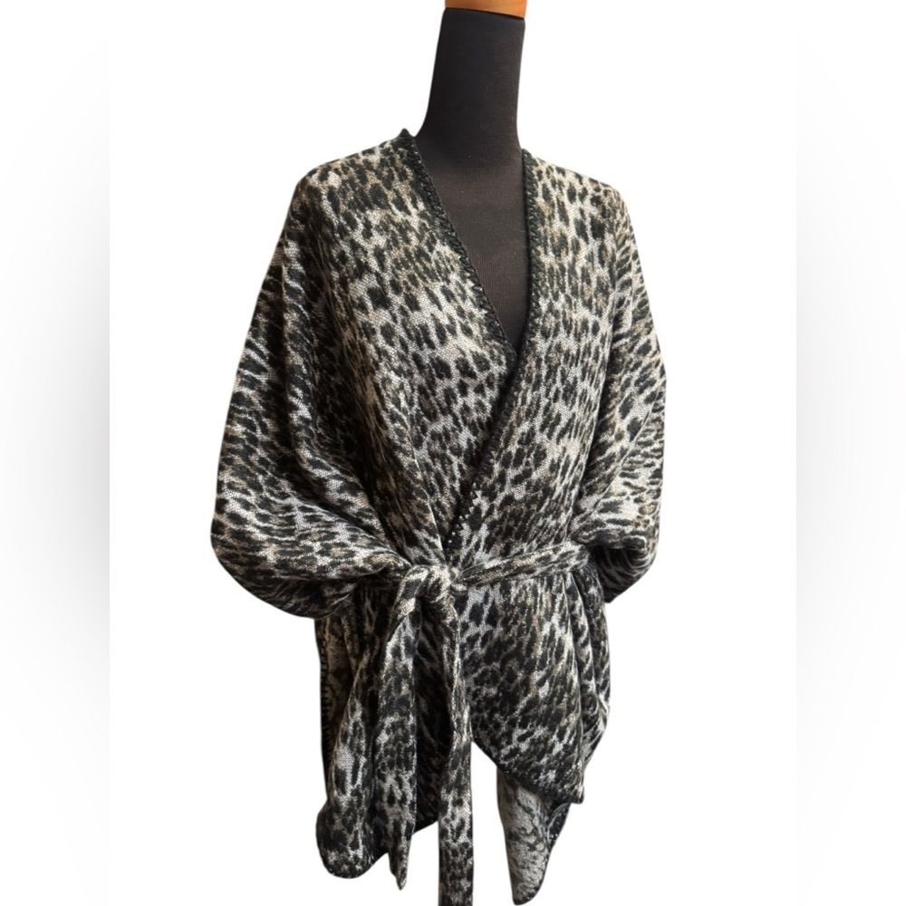 ANNE KLEIN OS Leopard Print Cozy Shawl Wrap Sweater Belted Gray Black EUC